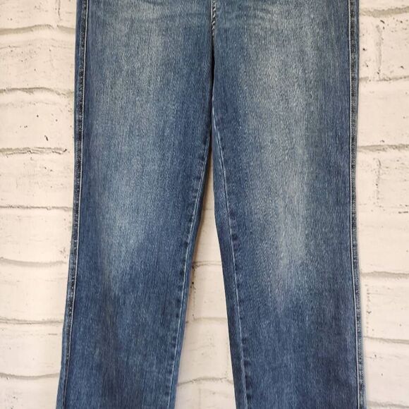 Judy Blue Womens Blue Denim Raw Hem Straight Fit Jeans Medium Wash Size 15/32 - Picture 3 of 13